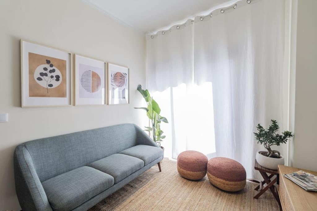 Comfy In Center