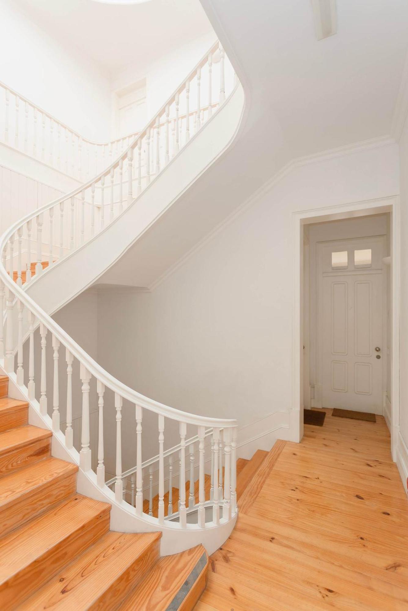 Liiiving In - Silver Light Apartment Porto