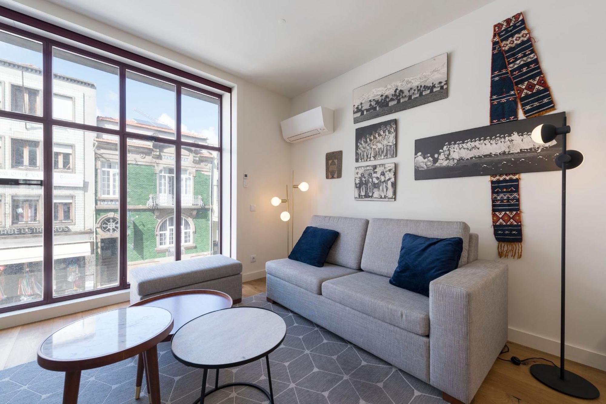 Contemporary Flat Near Sao Bento By Lovelystay Porto