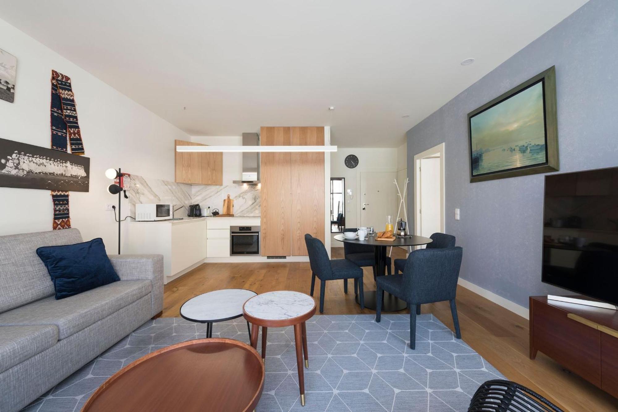 Apartment Contemporary Flat Near Sao Bento By Lovelystay