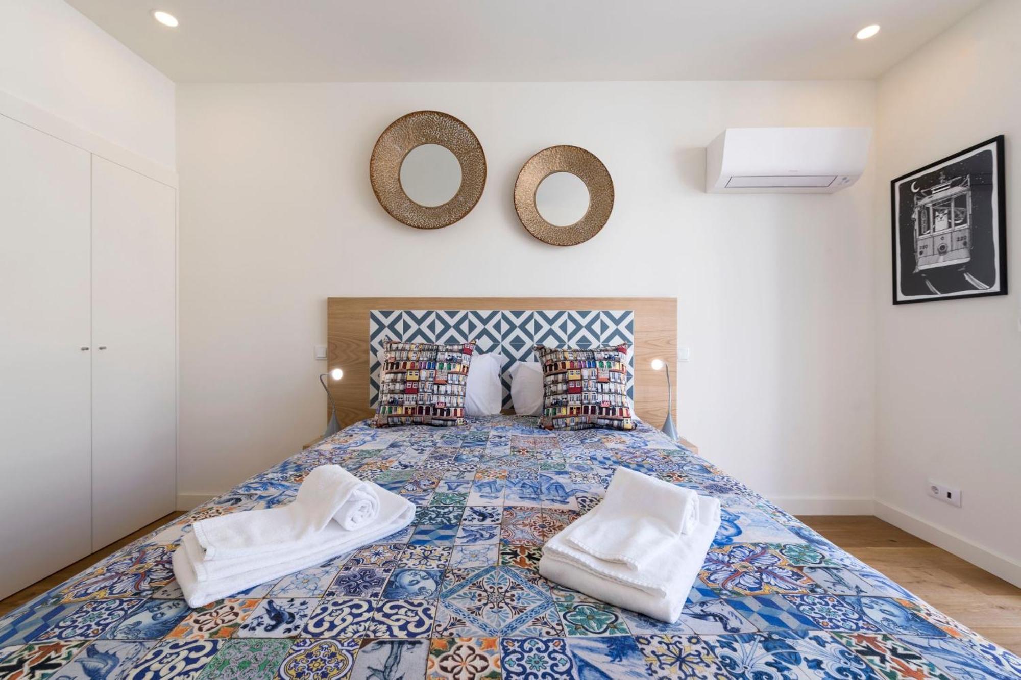 Contemporary Flat Near Sao Bento By Lovelystay Apartment