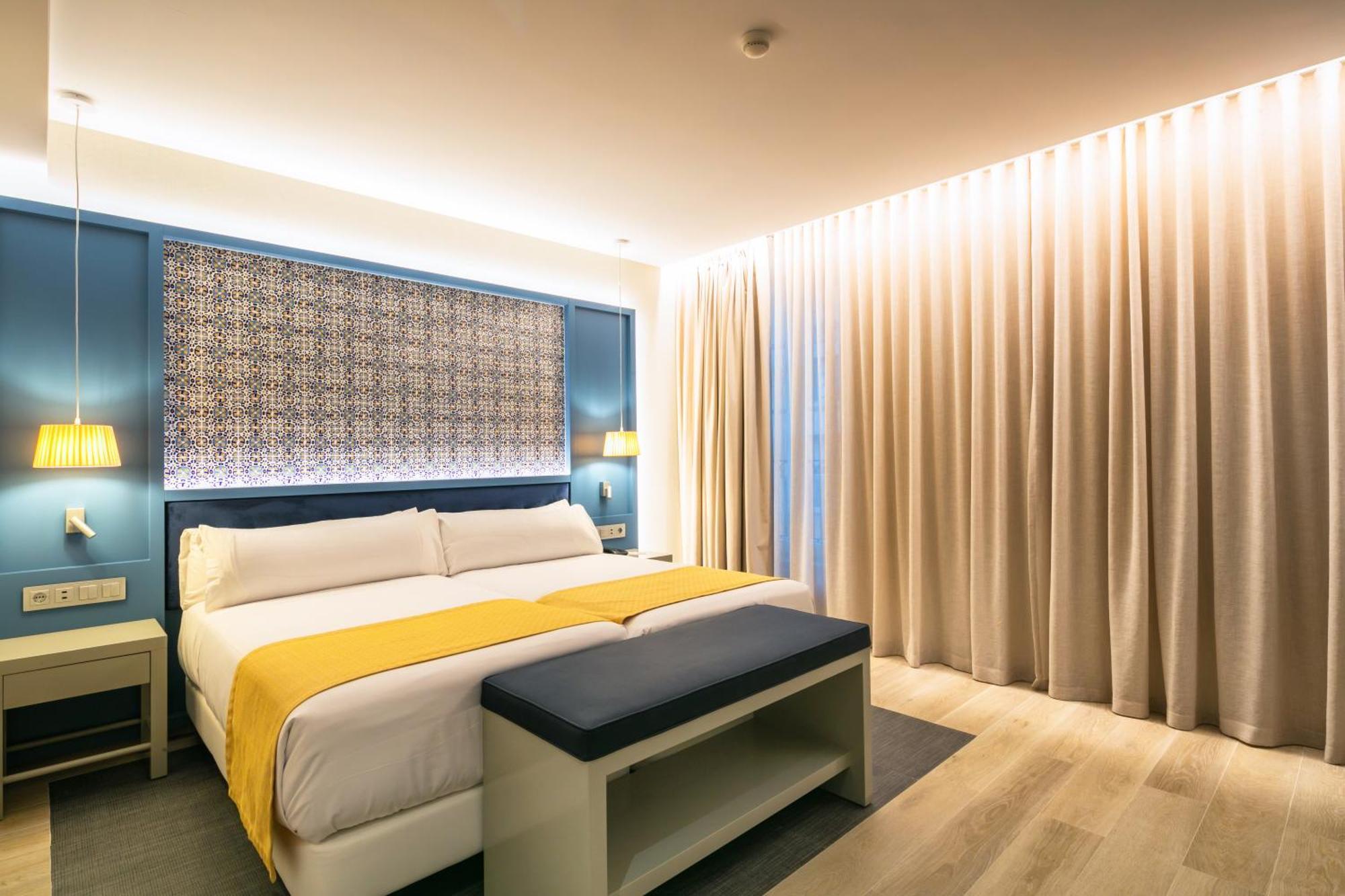 Catalonia 4*