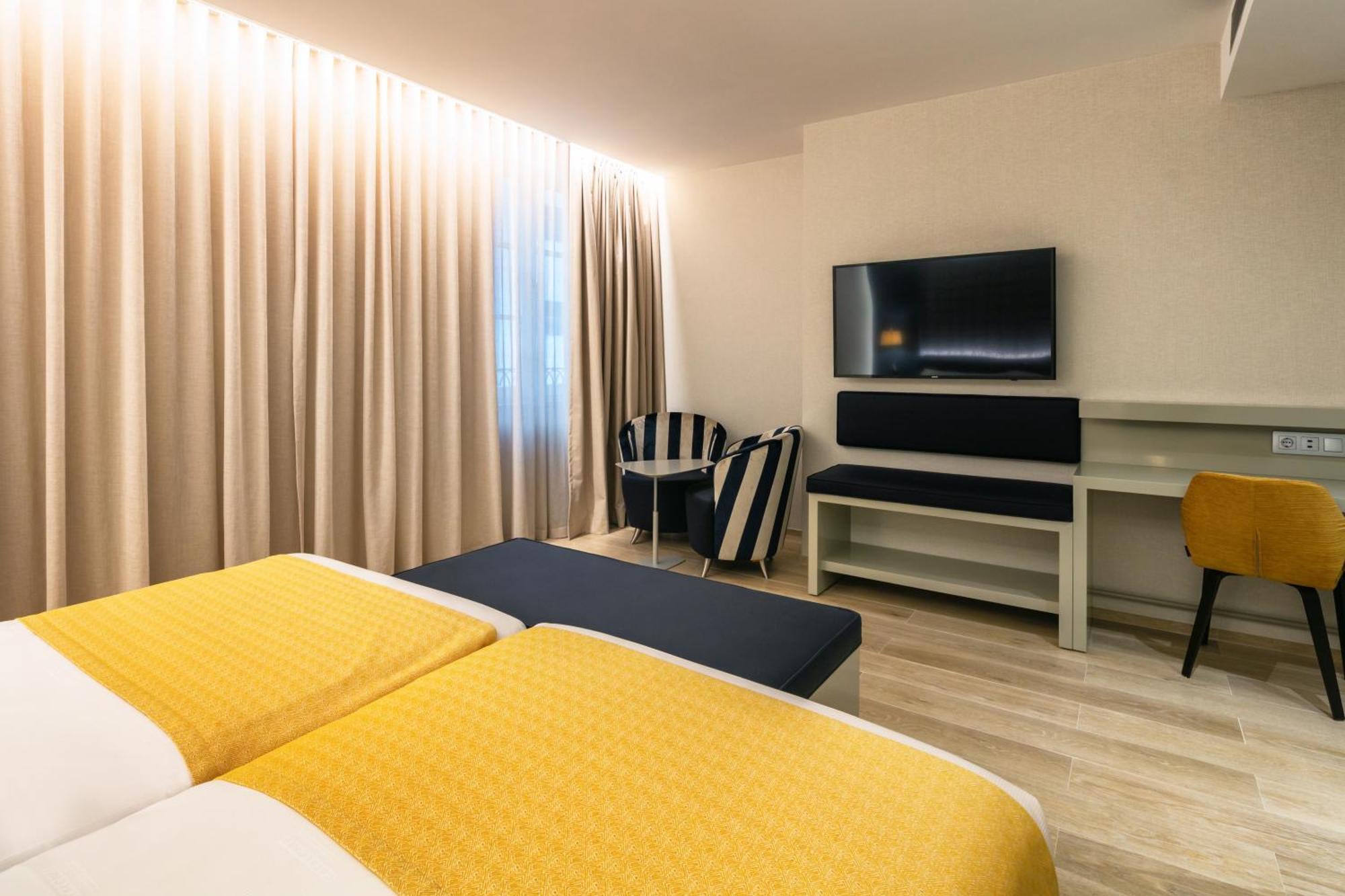 Catalonia Hotel