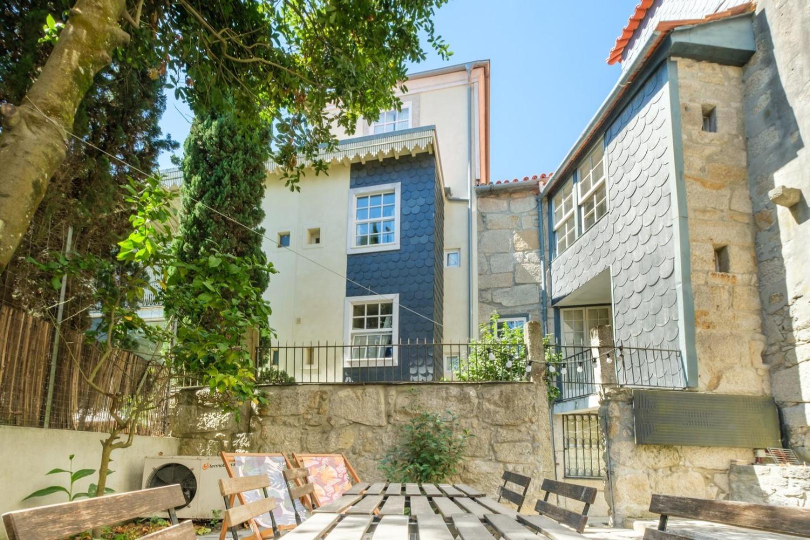 Guestready - Historic Courtyard Townhouse Holiday home Porto