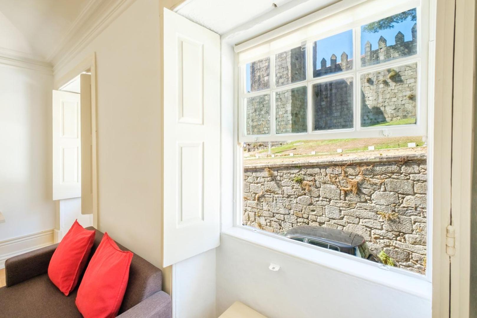 Holiday home Guestready - Historic Courtyard Townhouse Porto