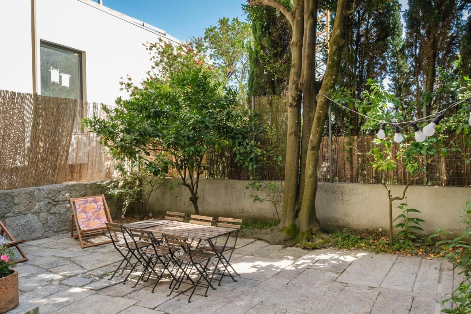 Holiday home Guestready - Historic Courtyard Townhouse *