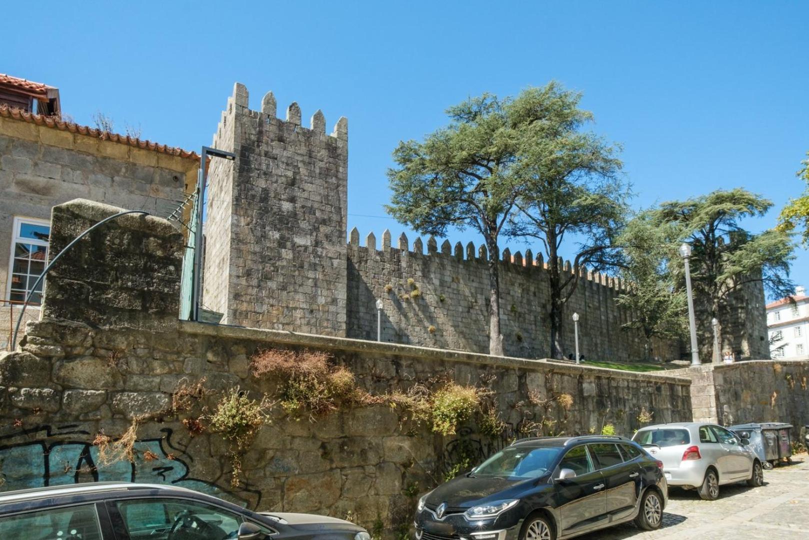 Holiday home Guestready - Historic Courtyard Townhouse