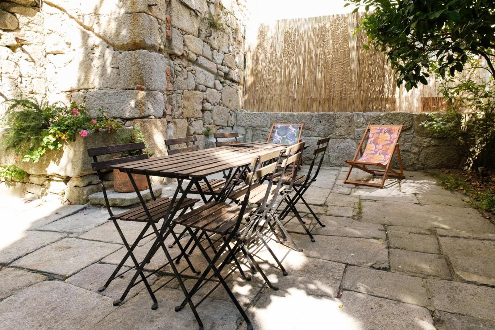 Holiday home Guestready - Historic Courtyard Townhouse Porto