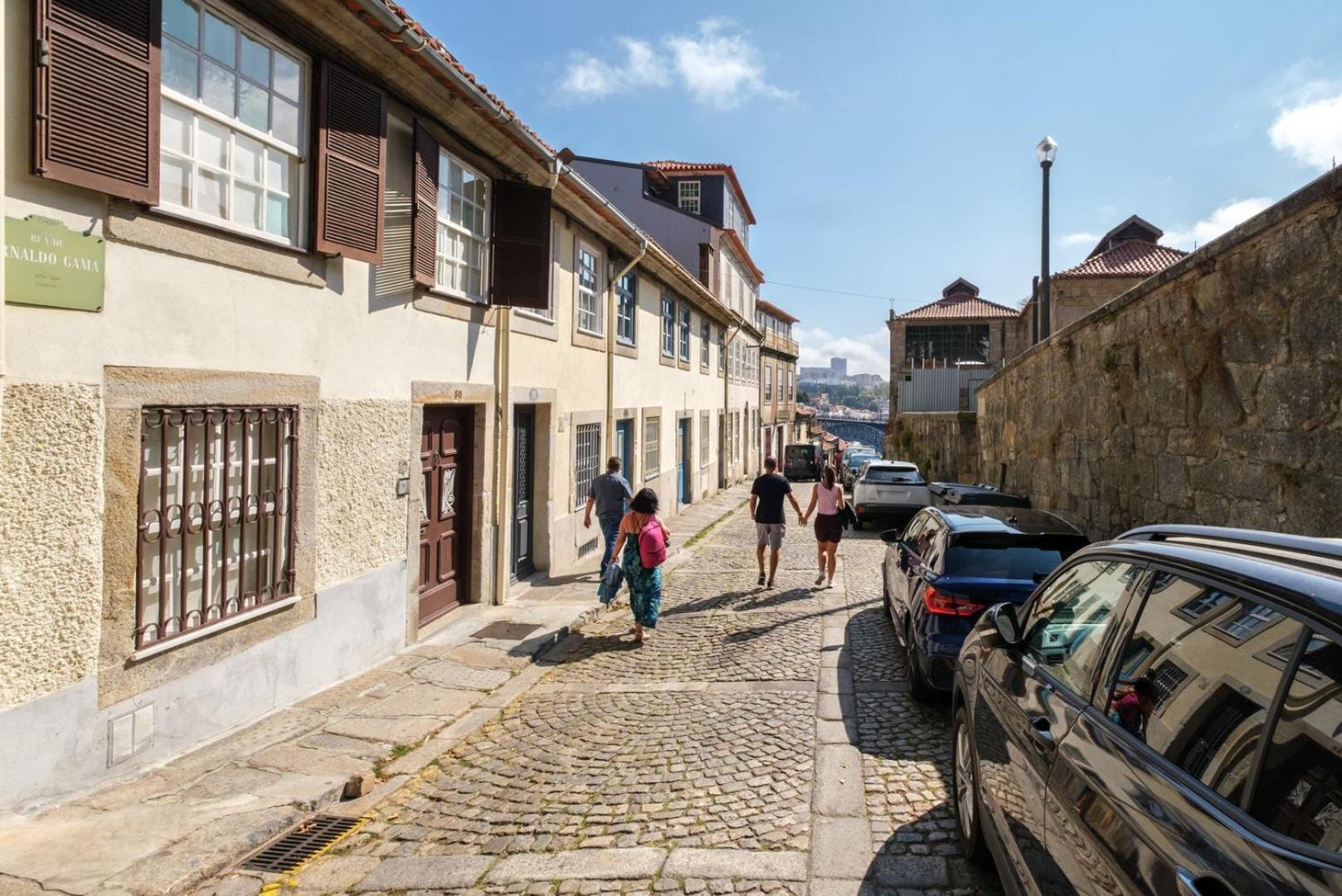 Guestready - Historic Courtyard Townhouse Holiday home *
