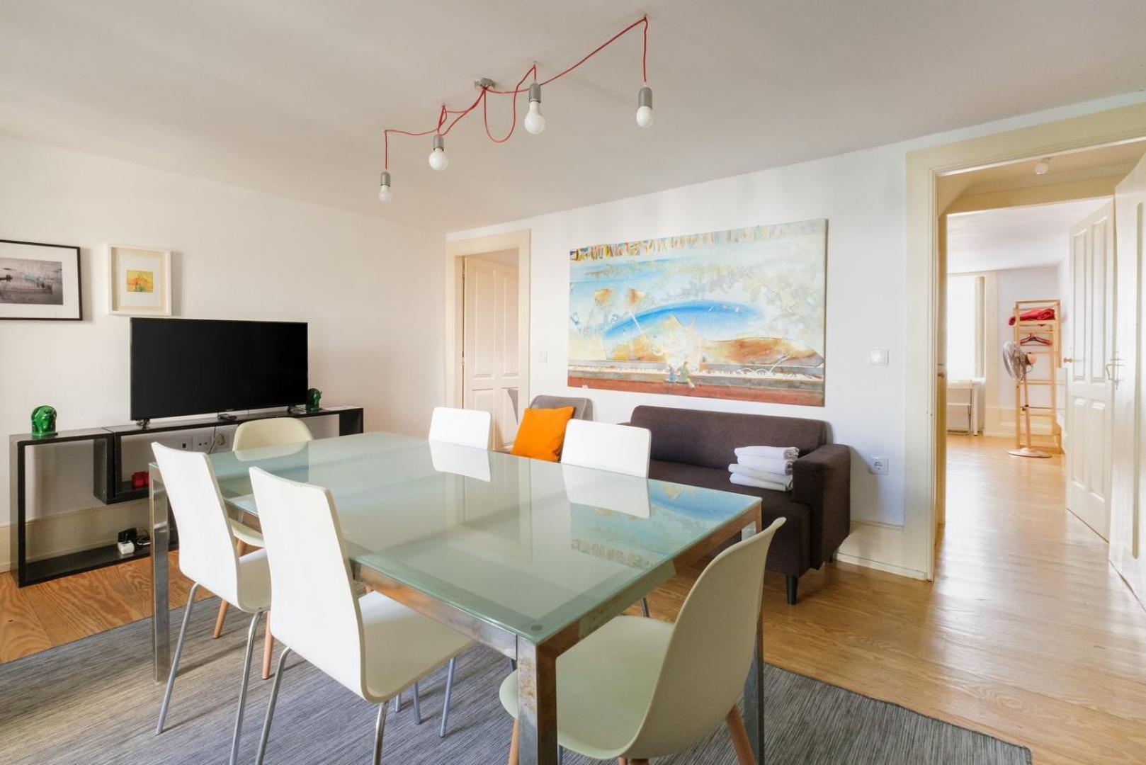 Guestready - Historic Courtyard Townhouse Porto