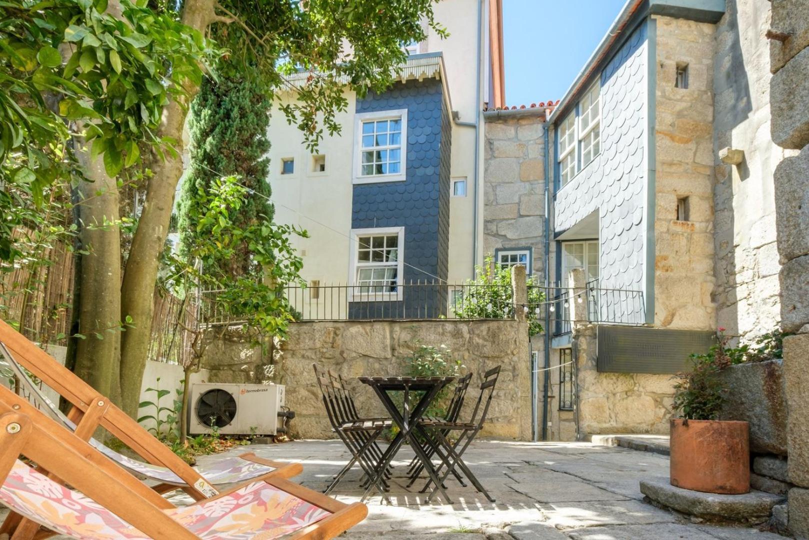 Holiday home Guestready - Historic Courtyard Townhouse *