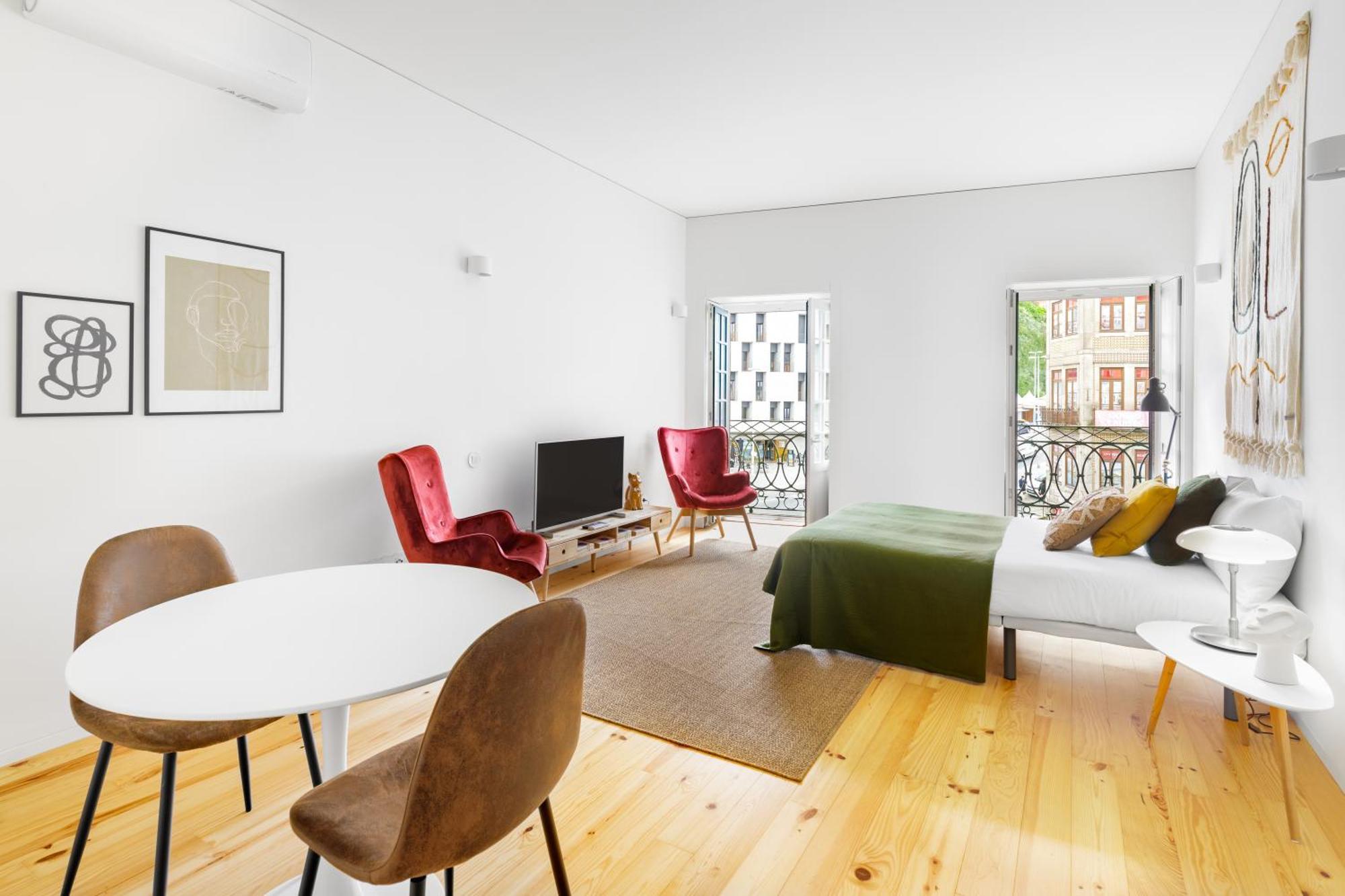 Inbloom 2 Apartment