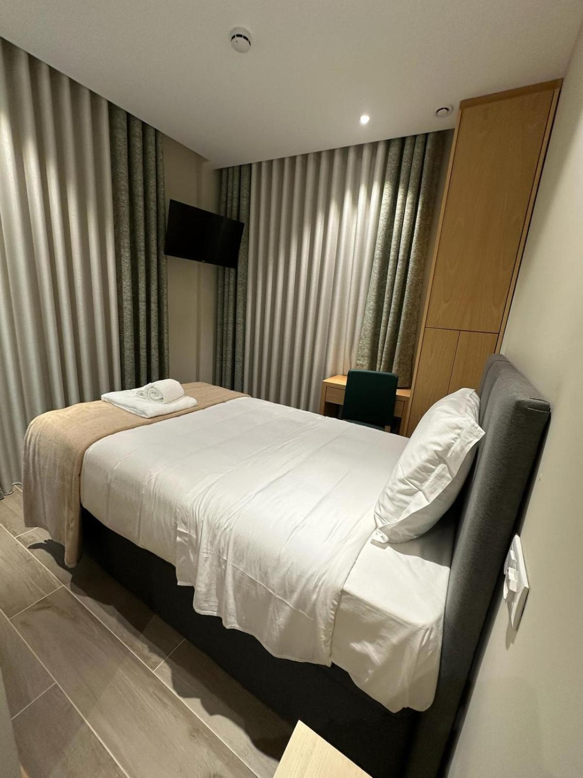 Hostel Station &