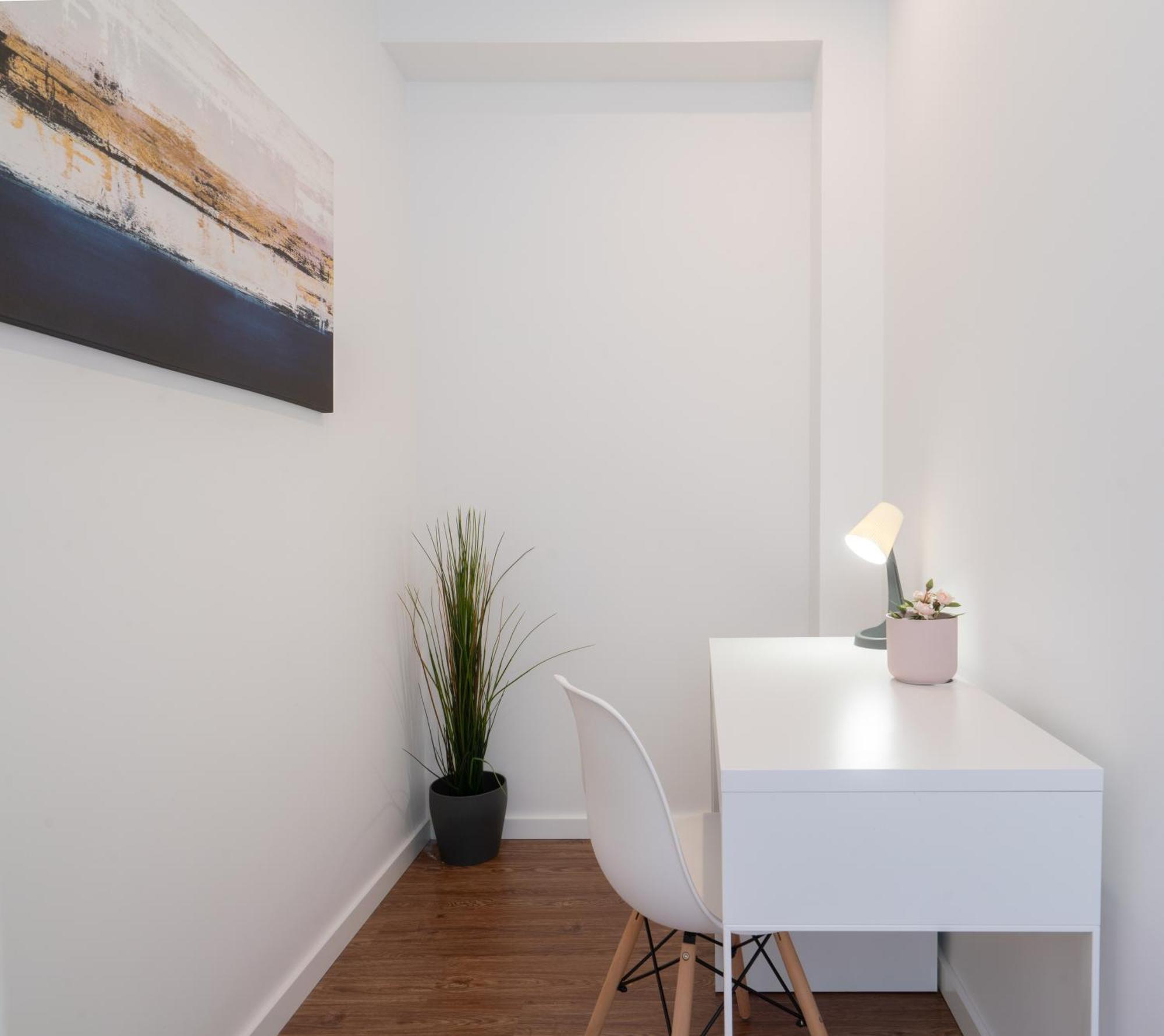 Host Wise - Sunny Bright Flat W Balcony Apartment Porto