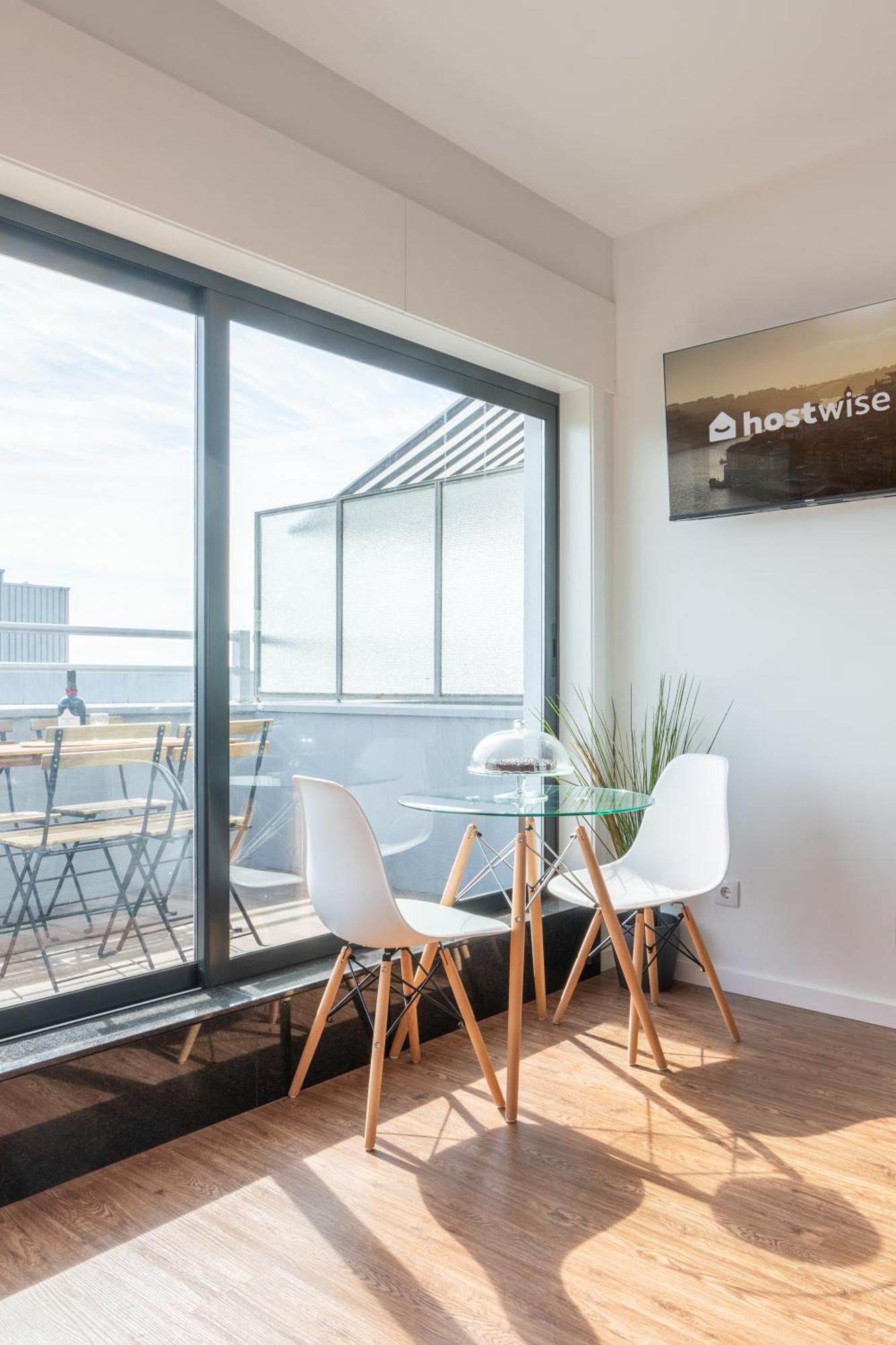 Apartment Host Wise - Sunny Bright Flat W Balcony *