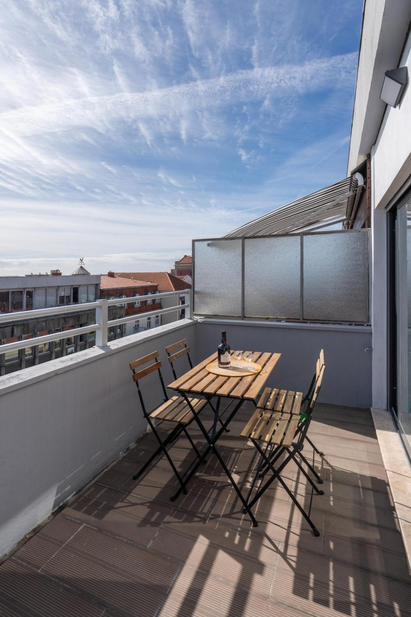 Apartment Host Wise - Sunny Bright Flat W Balcony *