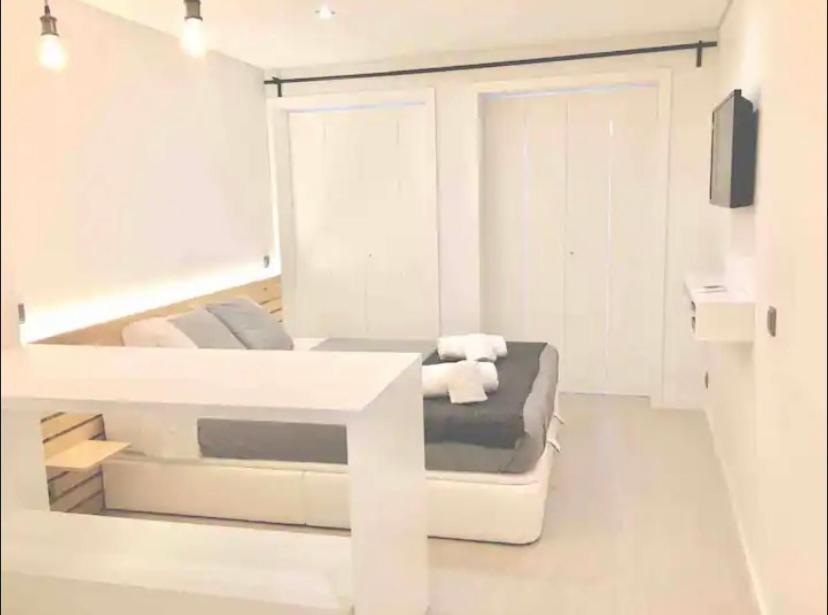 Cozy Center Apartment *