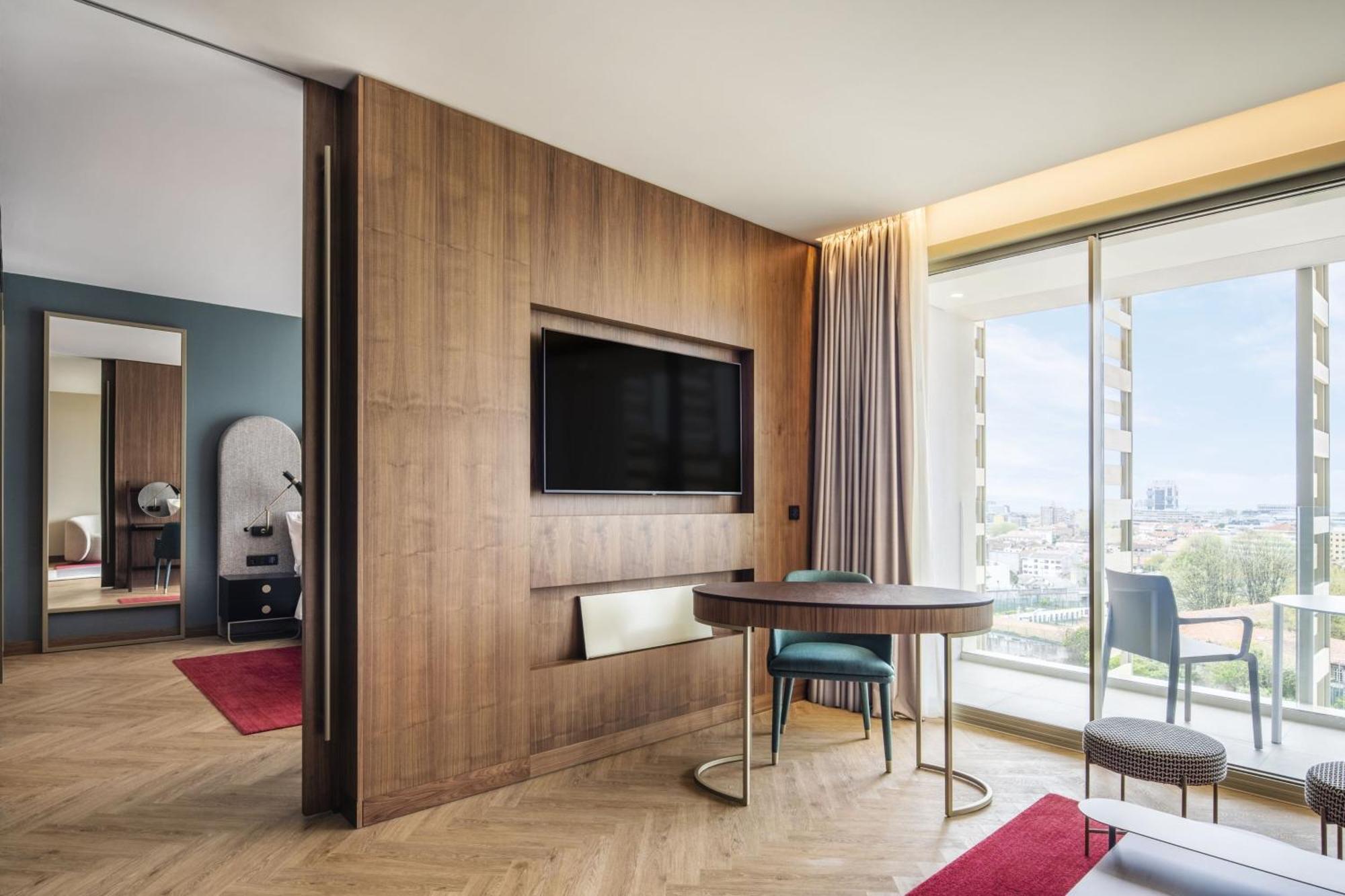 Hotel Renaissance Lapa 5*