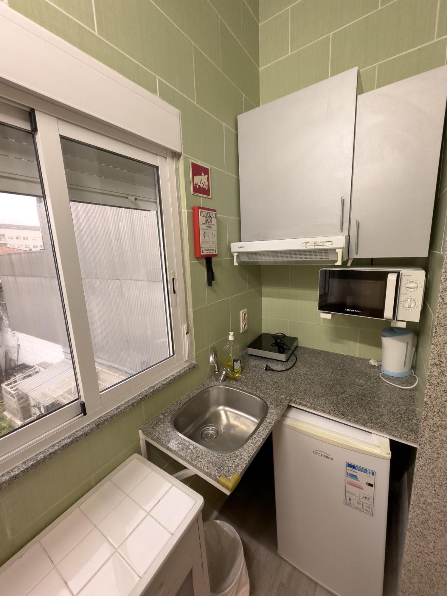 Aparthotel Antero De Quental 2 *