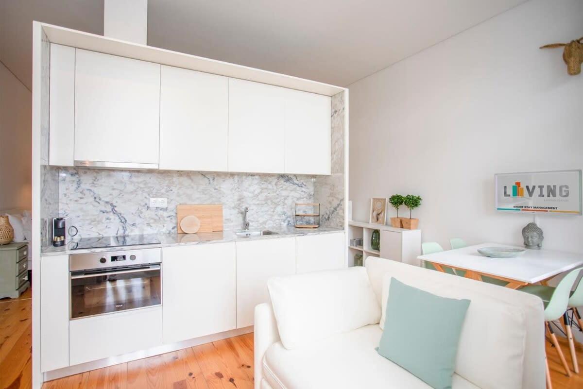 Liiiving In - Downtown Balcony Appartement