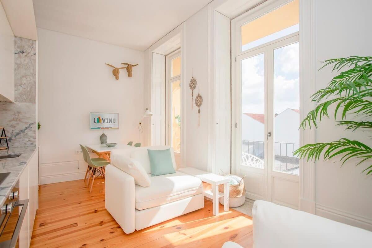 Liiiving In - Downtown Balcony Appartement