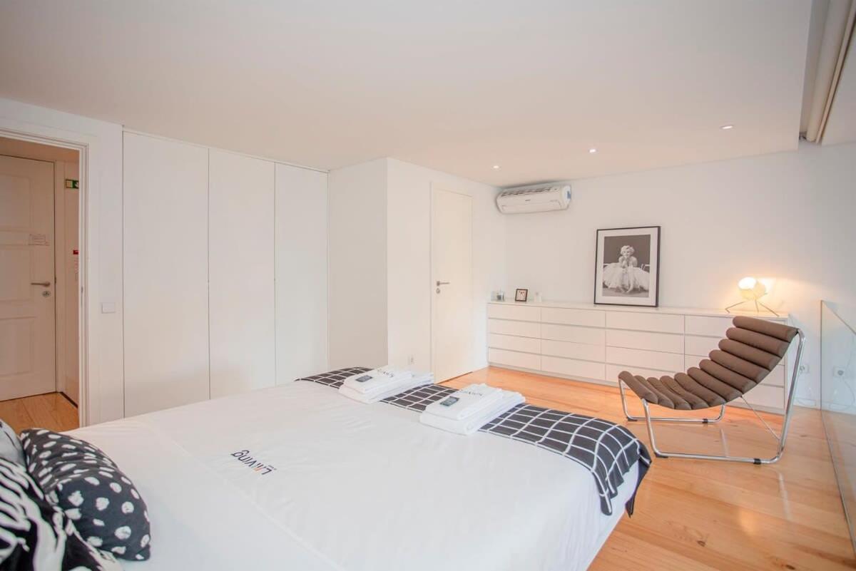 Liiiving In - Garden Light Mezzanine Apartment *