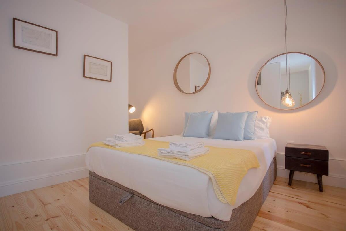 Liiiving In - Clerigos Terrace Apartment *