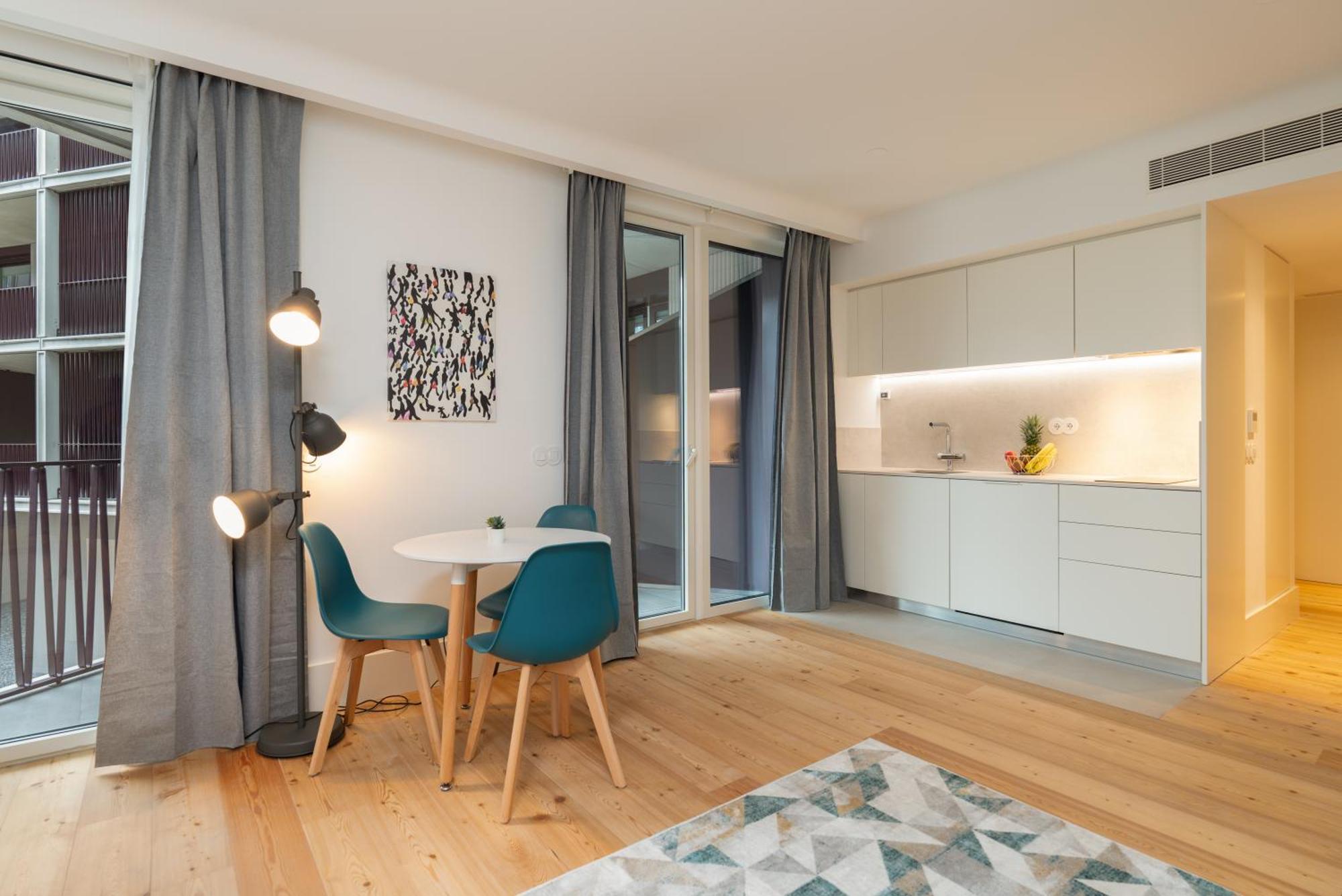 Urban Stylish With Balcony Apartamento Porto