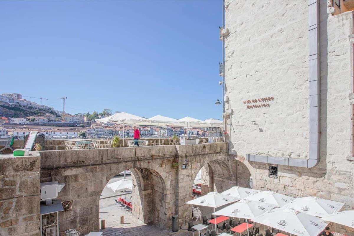 Liiiving In - Ribeira Riverside Apartment