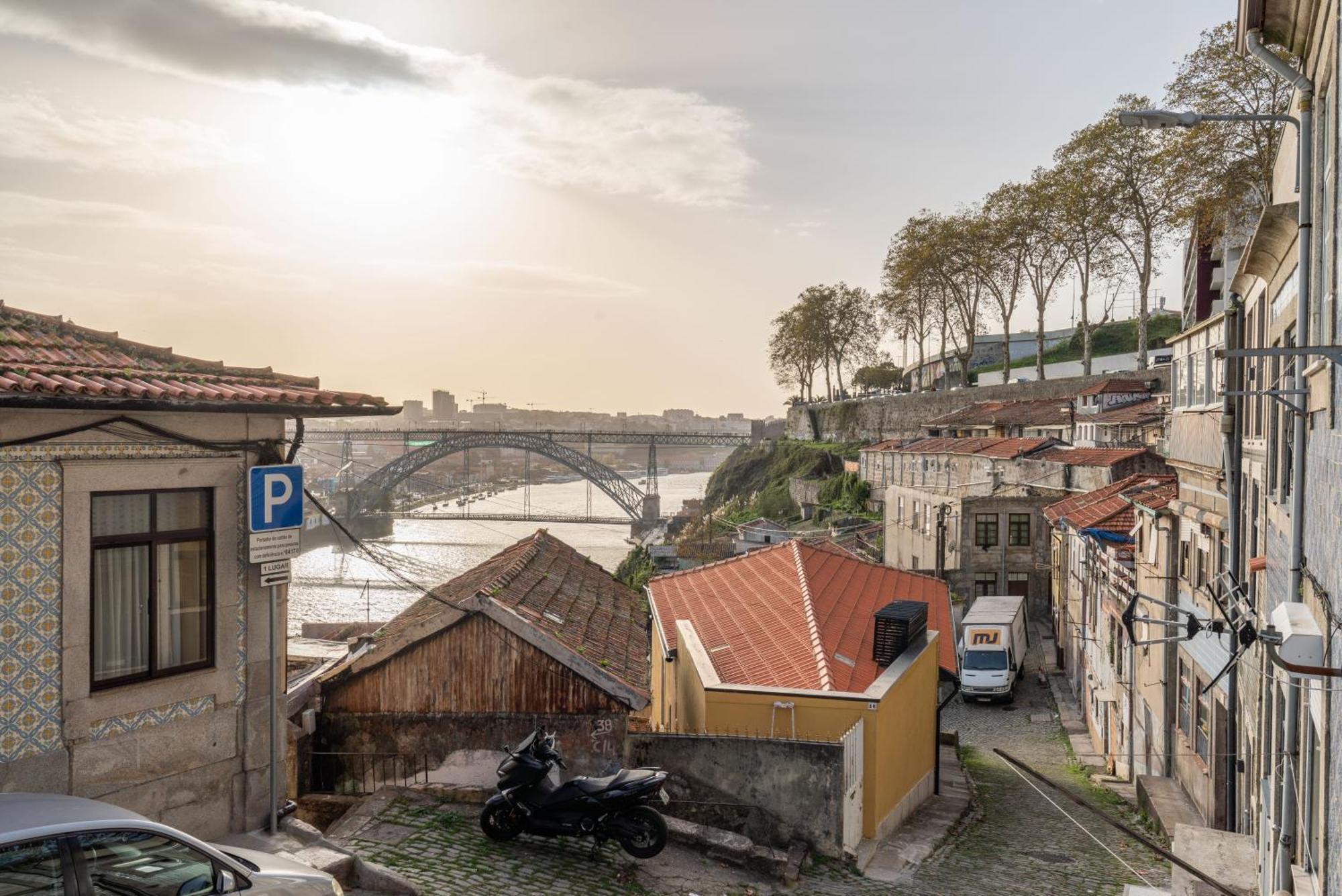 Host Wise - Bright And Cozy House With Dom Luis Bridge View Holiday home *