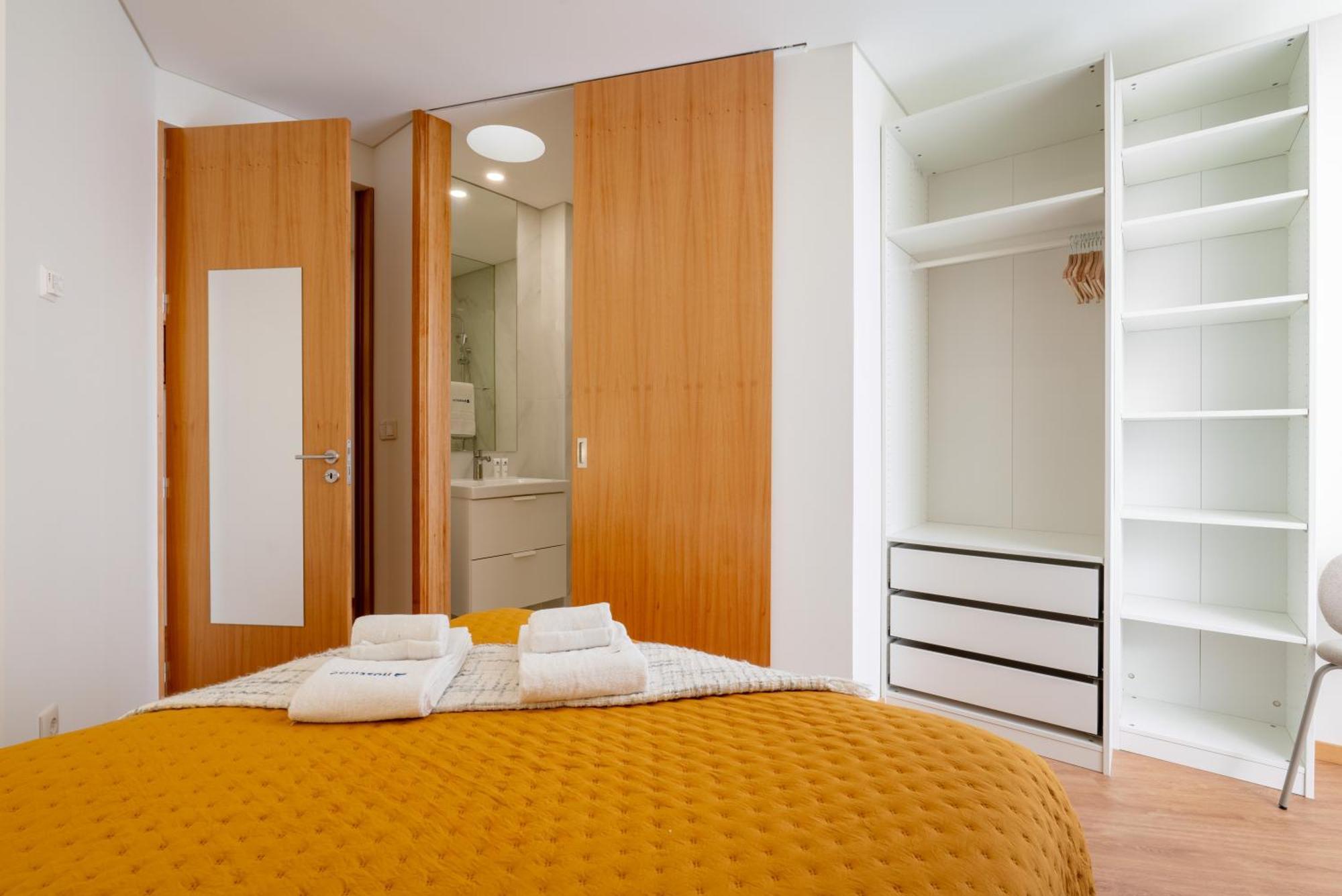 Host Wise - Bright And Cozy House With Dom Luis Bridge View *