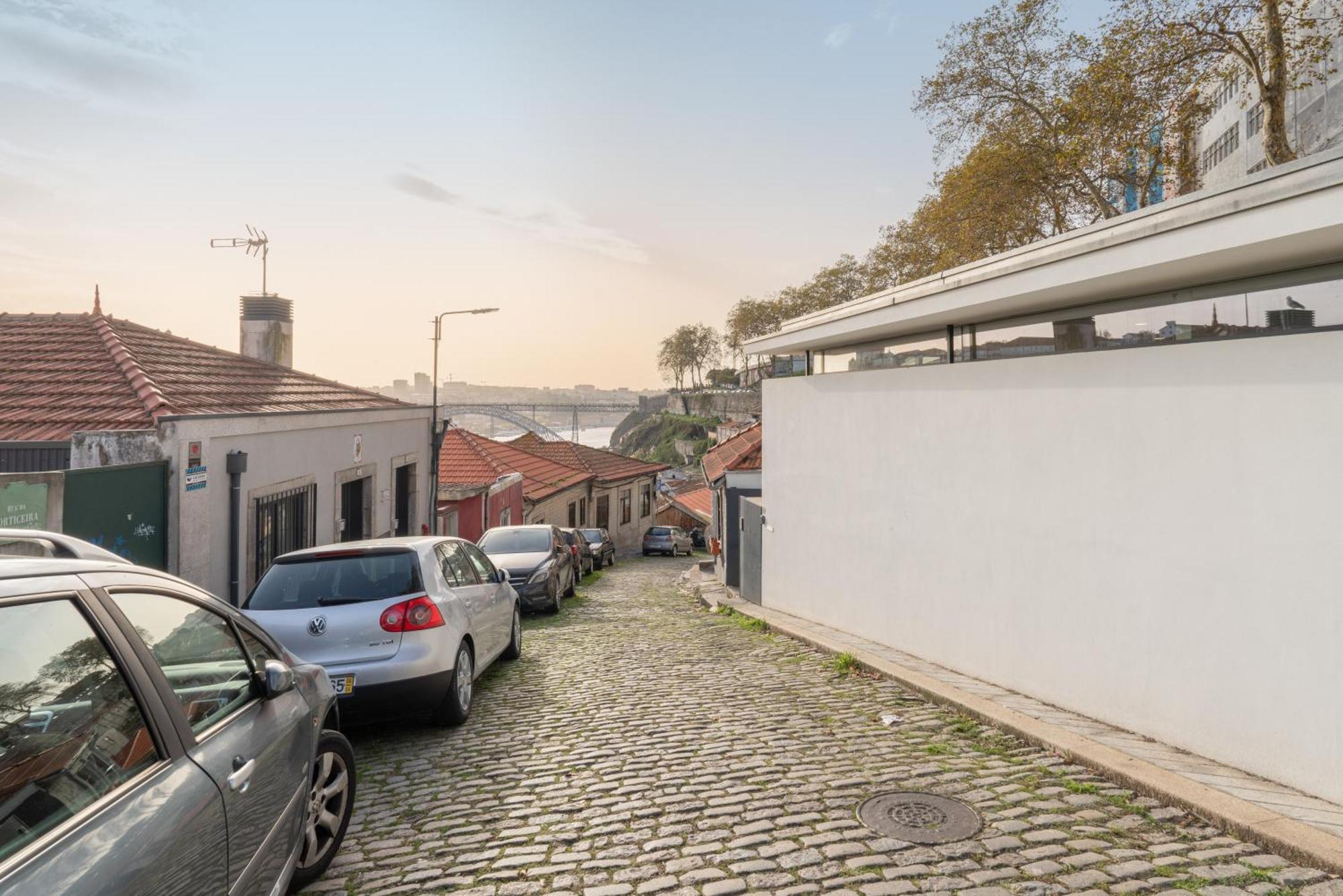 Host Wise - Bright And Cozy House With Dom Luis Bridge View *