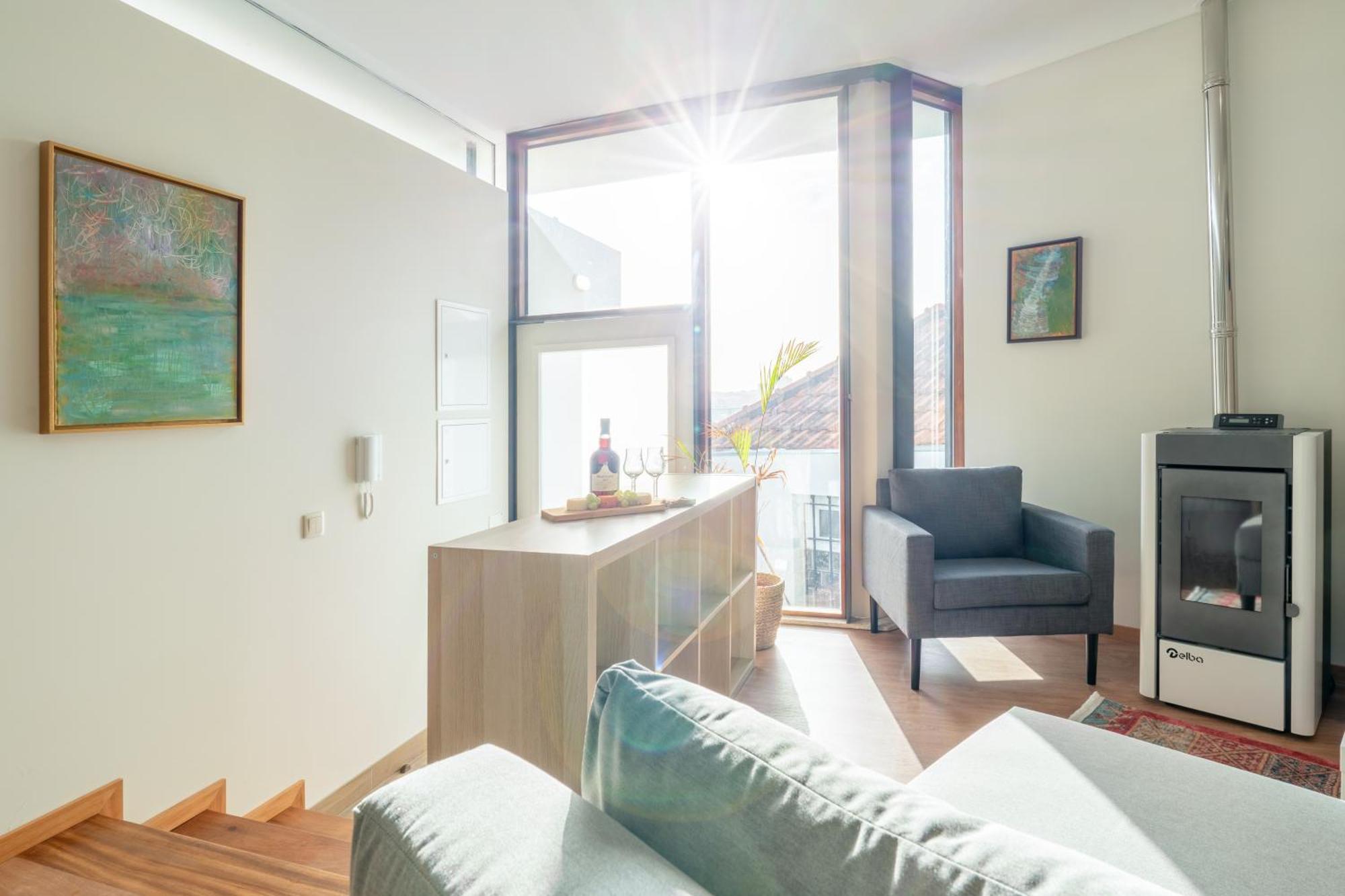 Host Wise - Bright And Cozy House With Dom Luis Bridge View Porto