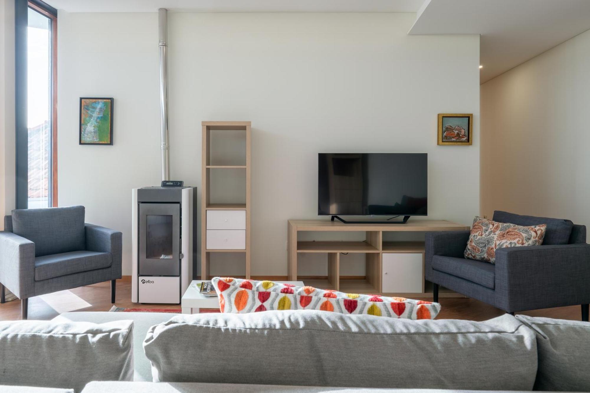 Host Wise - Bright And Cozy House With Dom Luis Bridge View Holiday home *