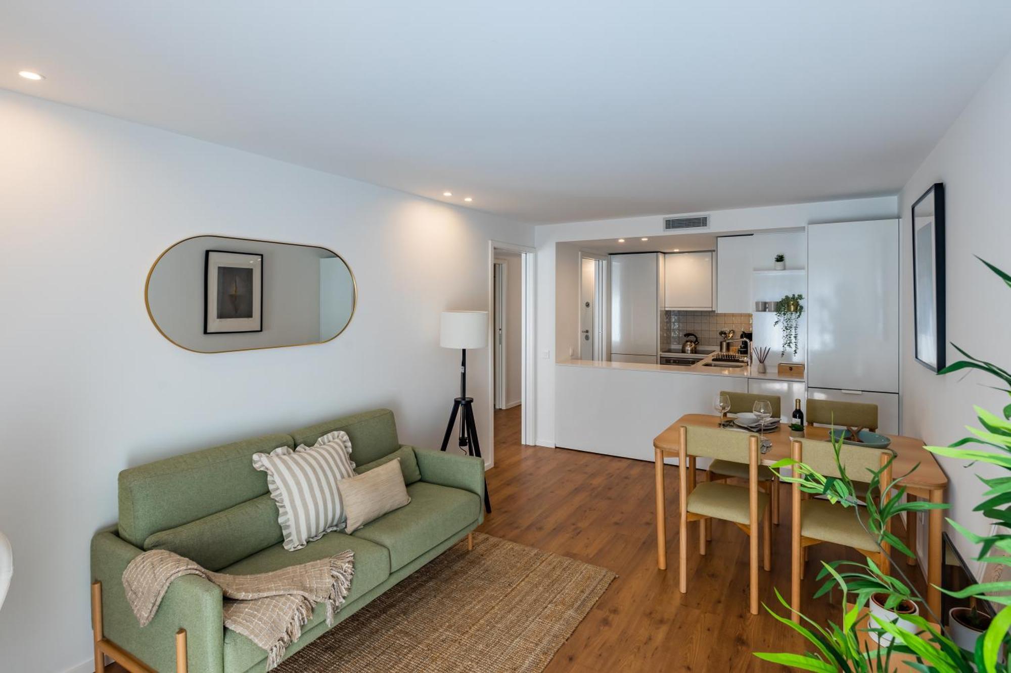 Apartment Cozy And Design In Center