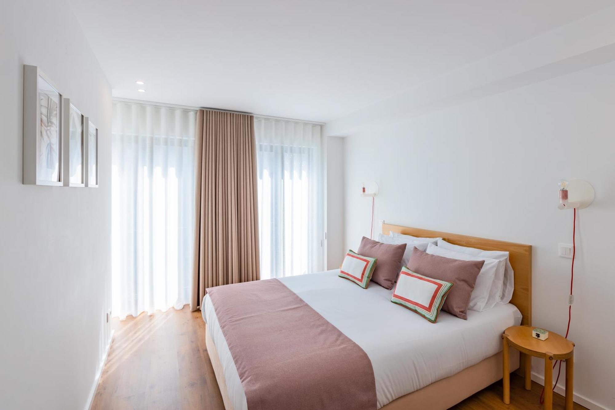 Cozy And Design In Center