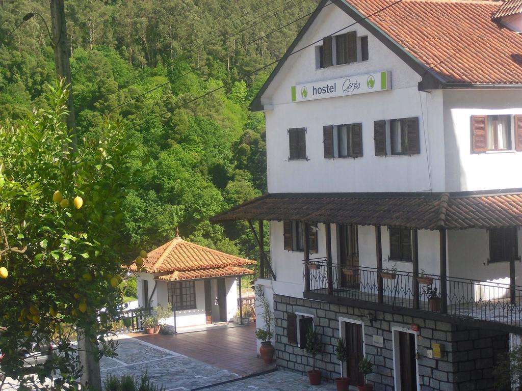 Geres Hostel *