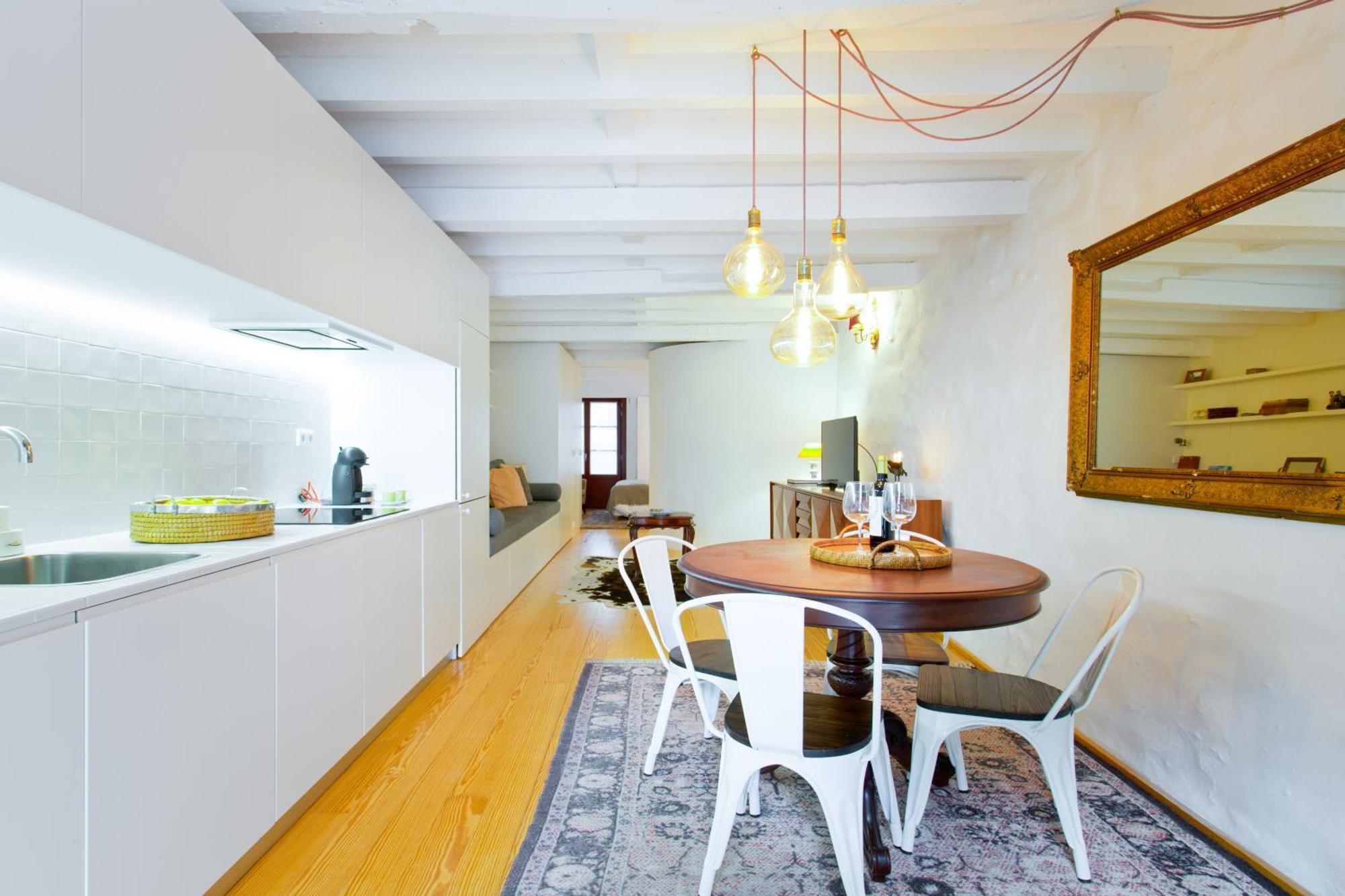 Apartment Emotions - Caldeireiros