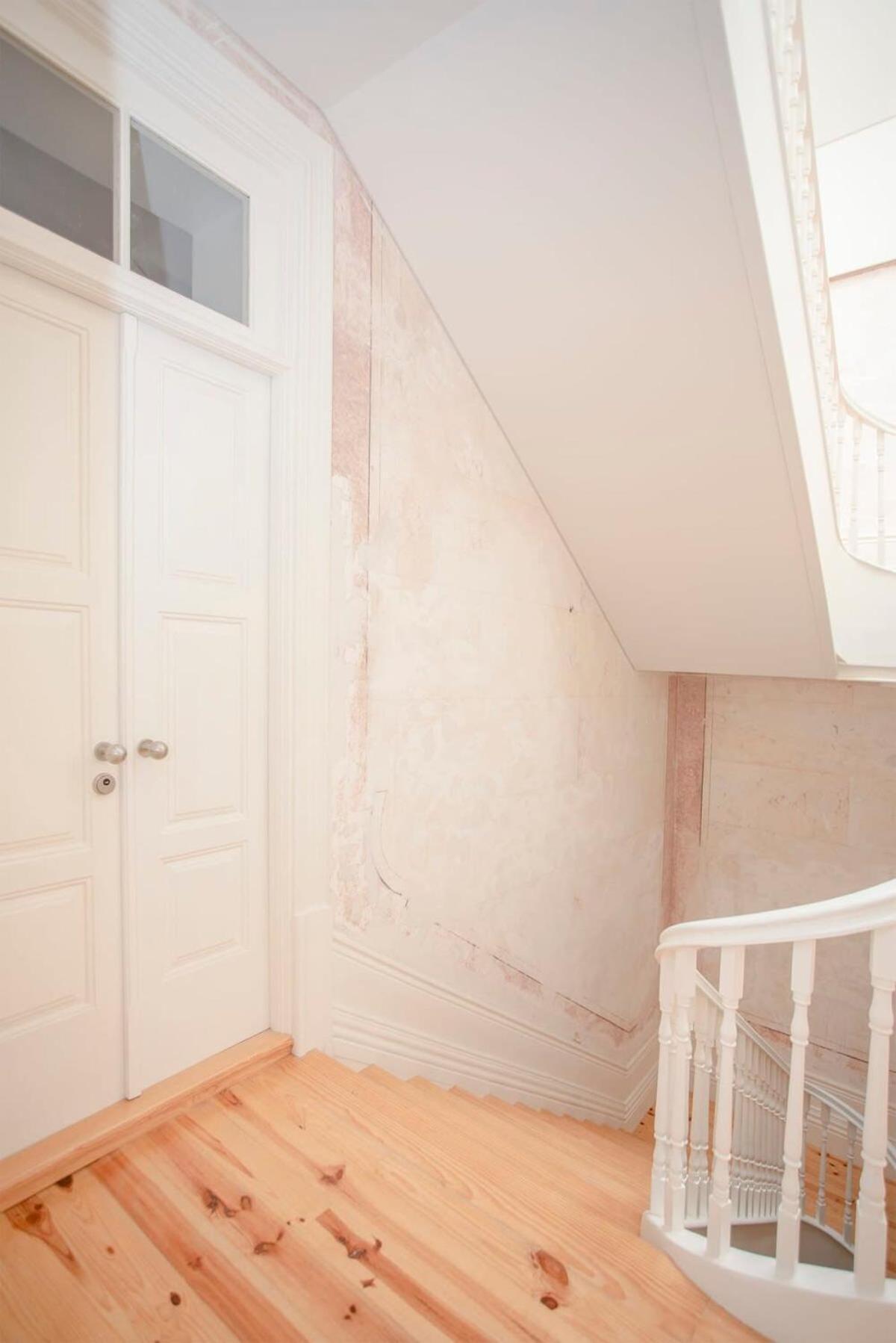 Liiiving In - Downtown Balcony Apartment Porto