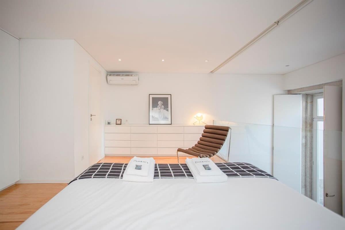 Liiiving In - Garden Light Mezzanine Apartment Porto