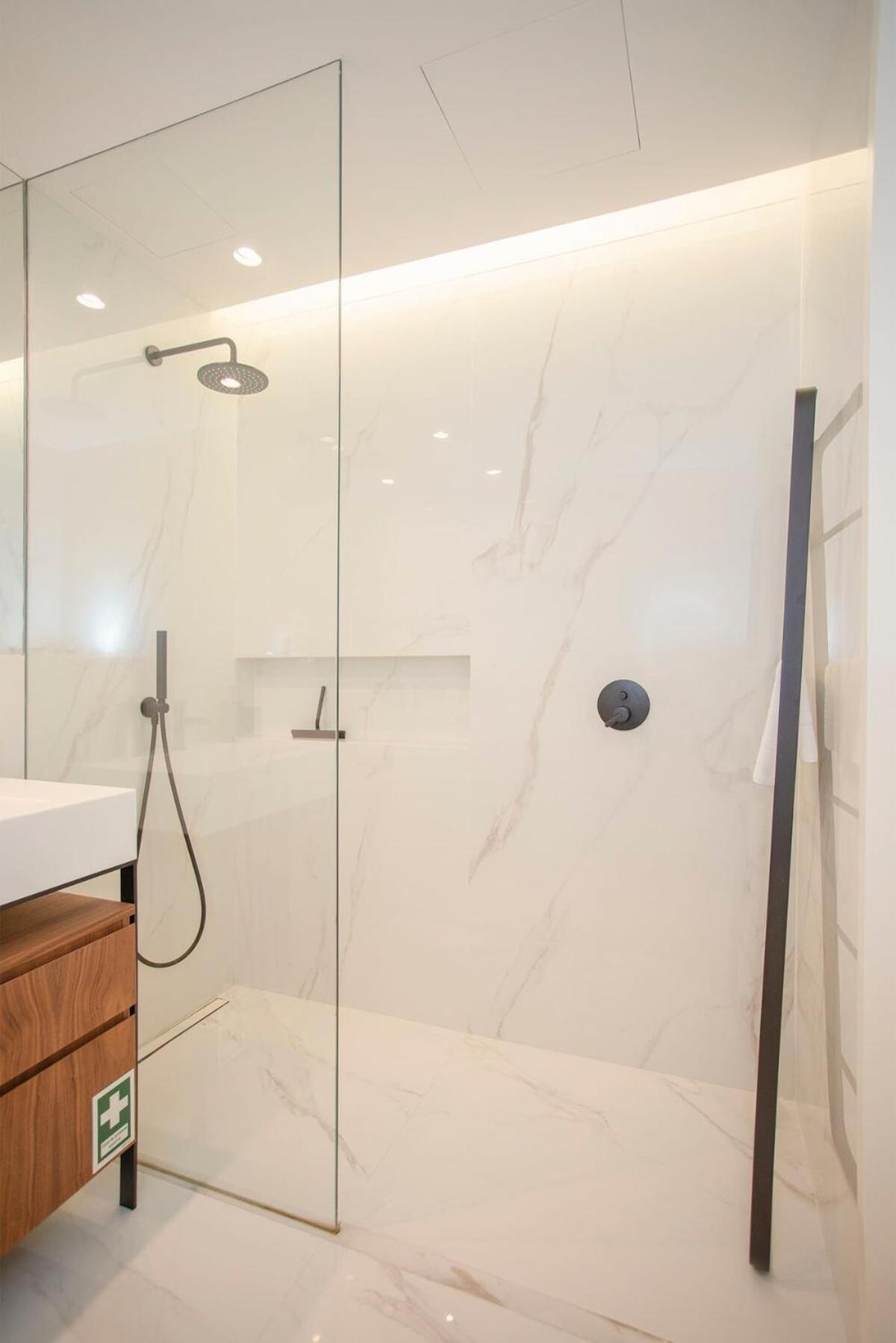 Liiiving In - Crystal Palace Apartment