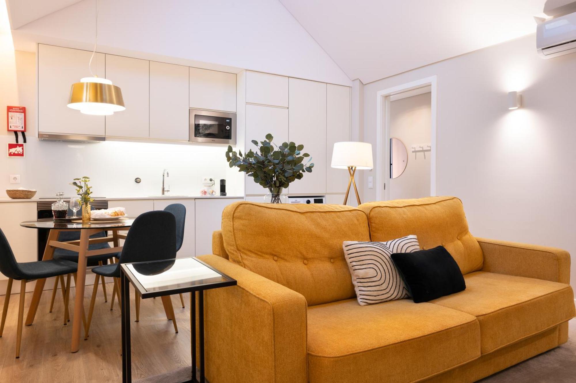Savannah Apartment, By Bolhao Residences