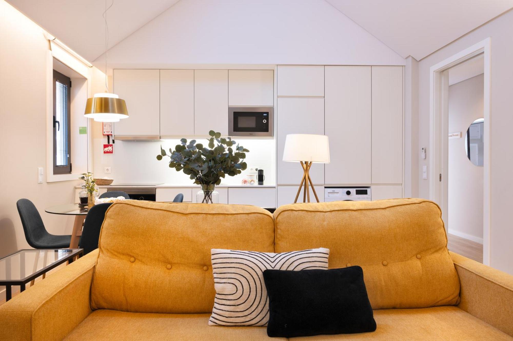 Savannah Apartment, By Bolhao Residences *