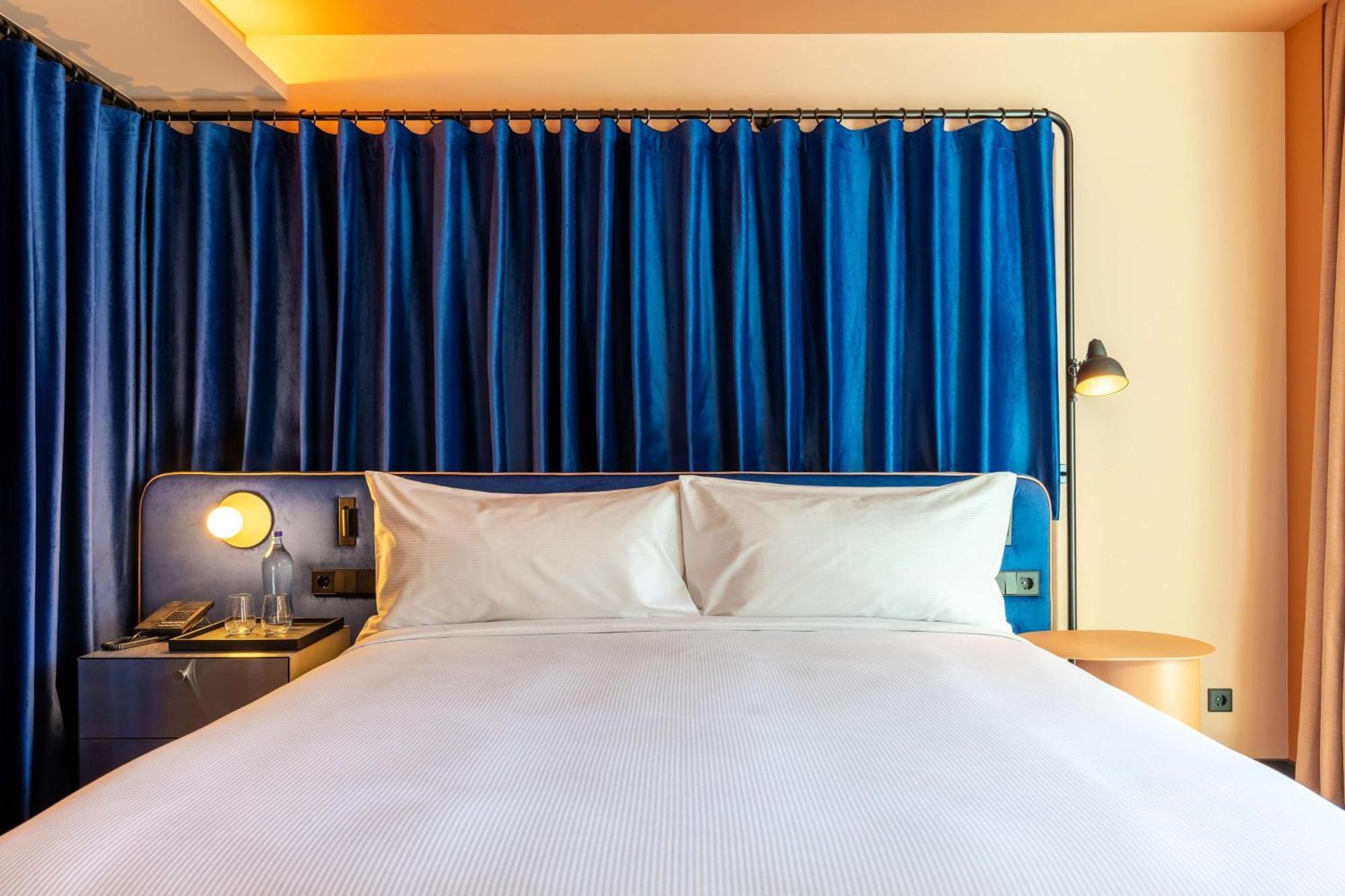 Hotel Cenica Hotel, Curio Collection By Hilton