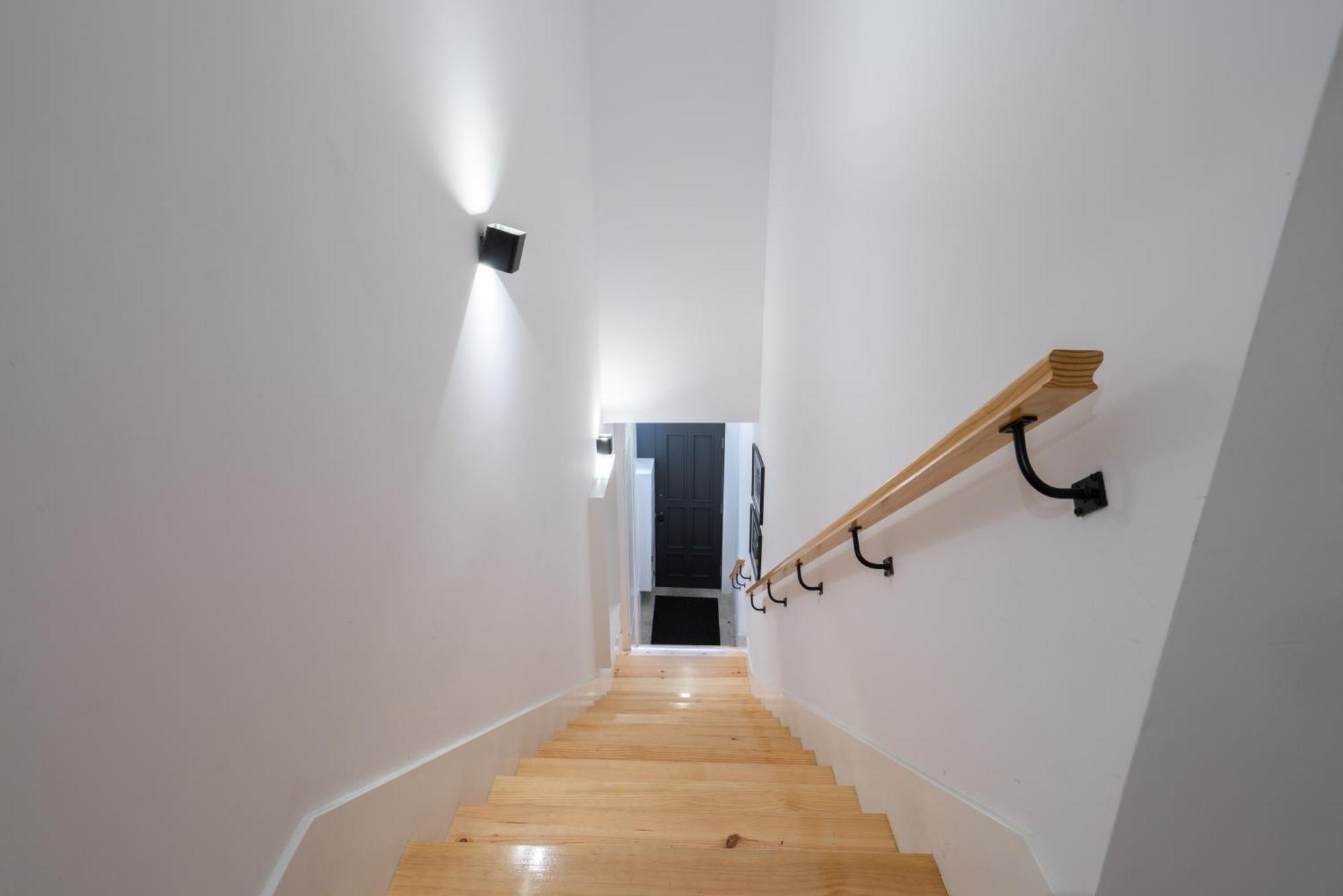 Host Wise - Modern Design Duplex W Balcony Porto