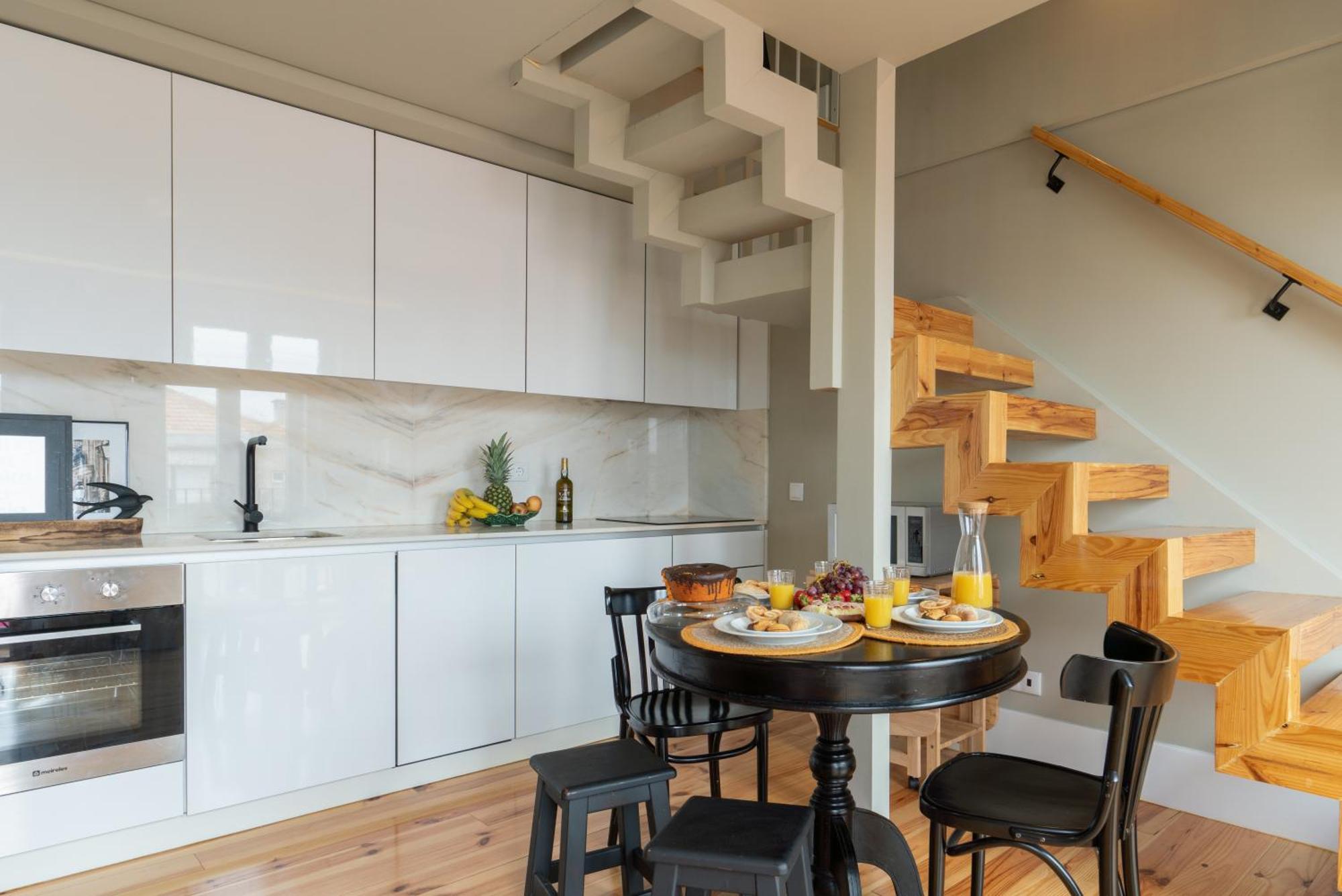 Host Wise - Modern Design Duplex W Balcony Apartment Porto