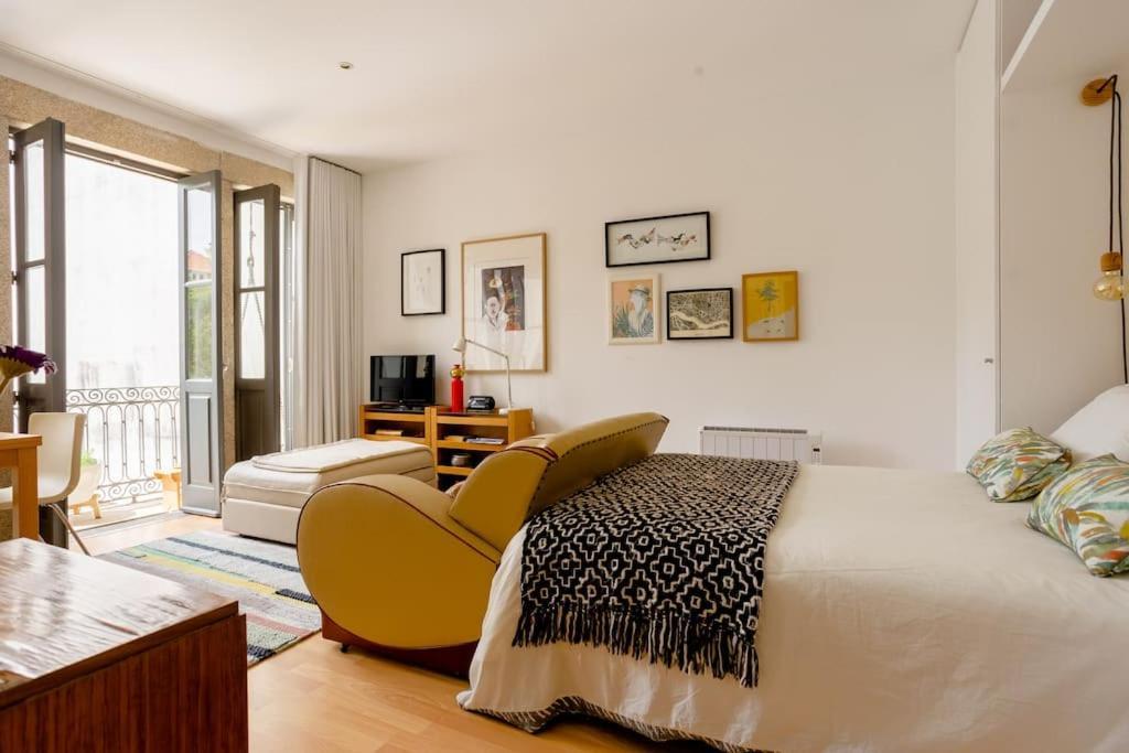 Apartment Sunny Priorado Vintage With Balcony *