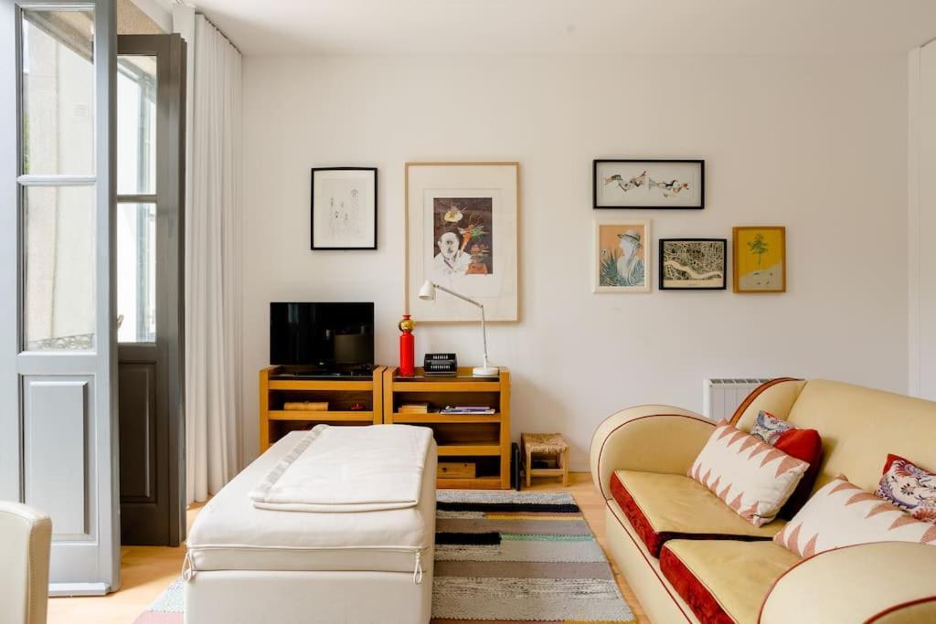 Sunny Priorado Vintage With Balcony