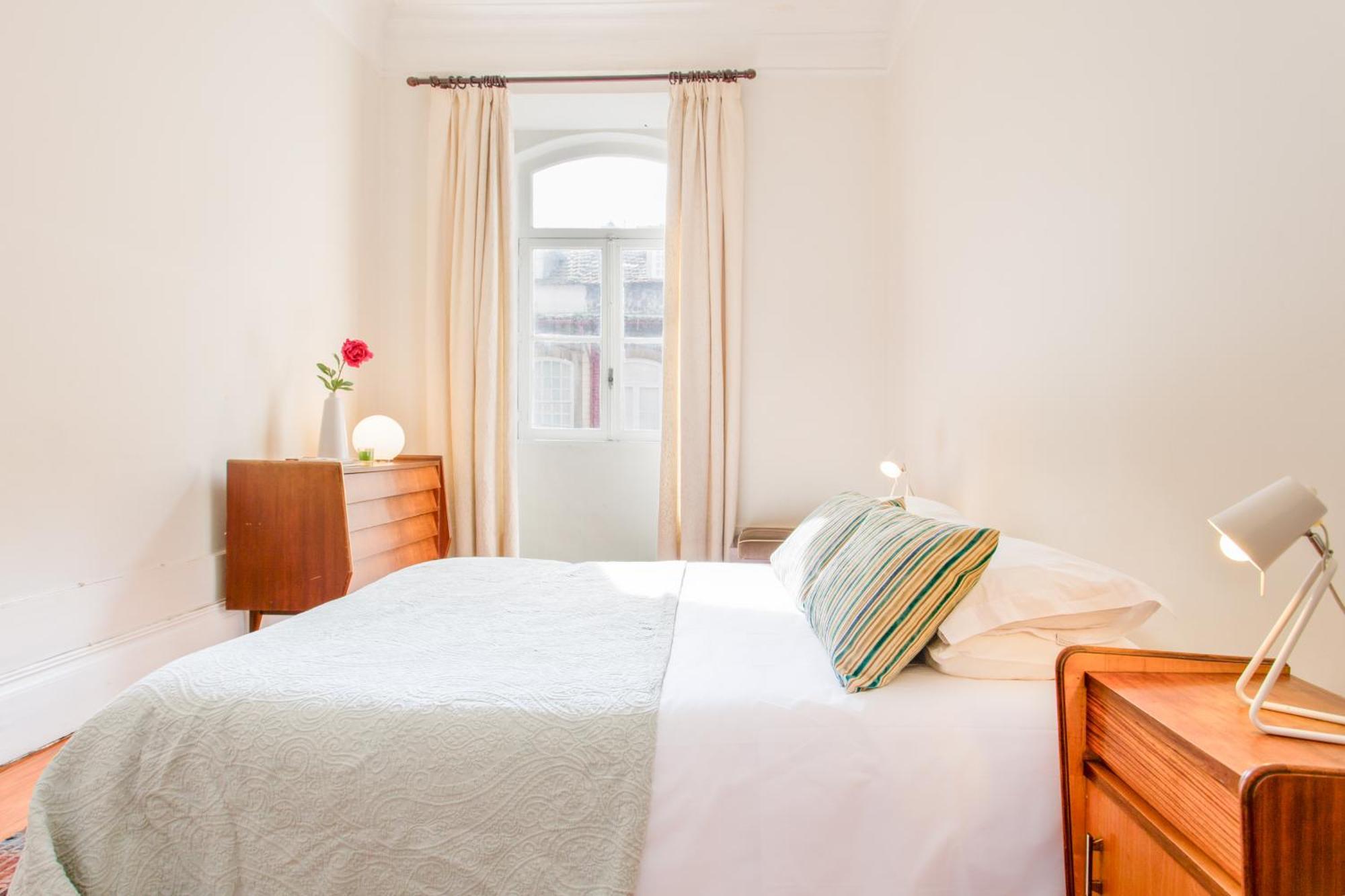 Charming Historic 31 Janeiro Street Apartment *