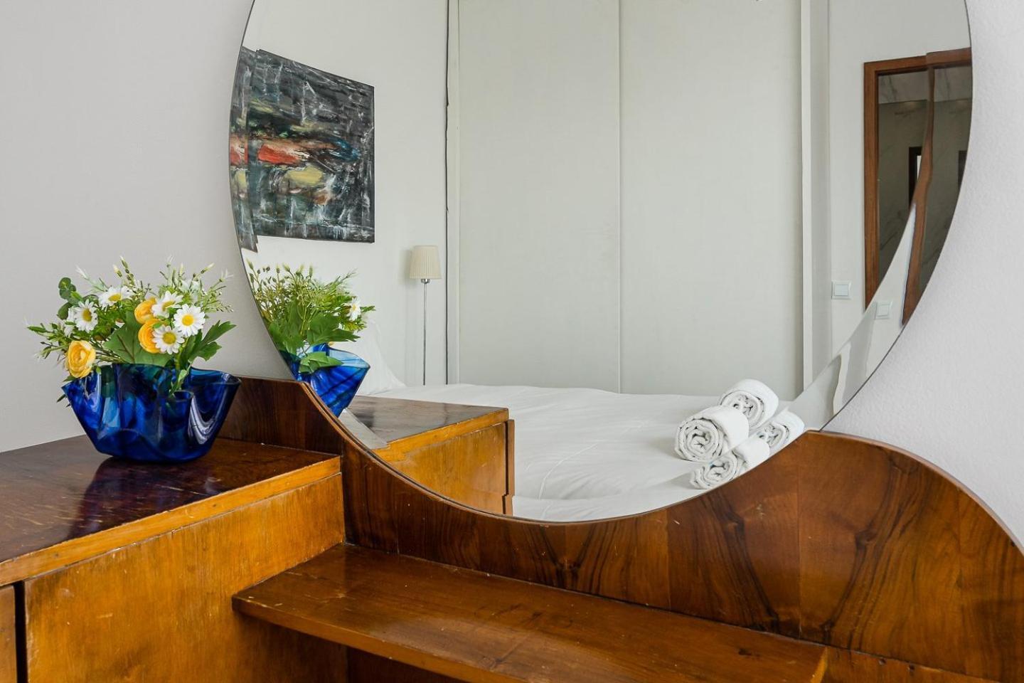 Guestready - Balcony Over Free Parking